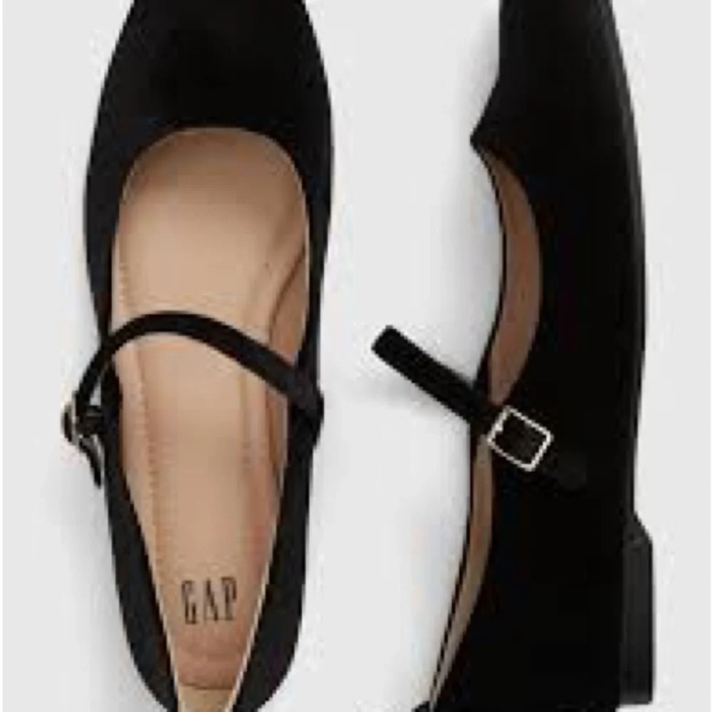 GAP Women's Black Velvet Mary Jane Shoes Sz 8 - Picture 3 of 5